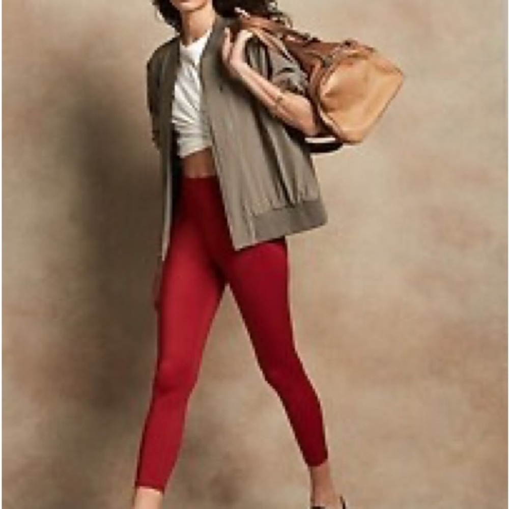 ⭐️ Banana Republic 7/8 Red Women's High Rise Leggings